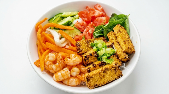 Lemongrass Tofu & Shrimp with Vermicelli
